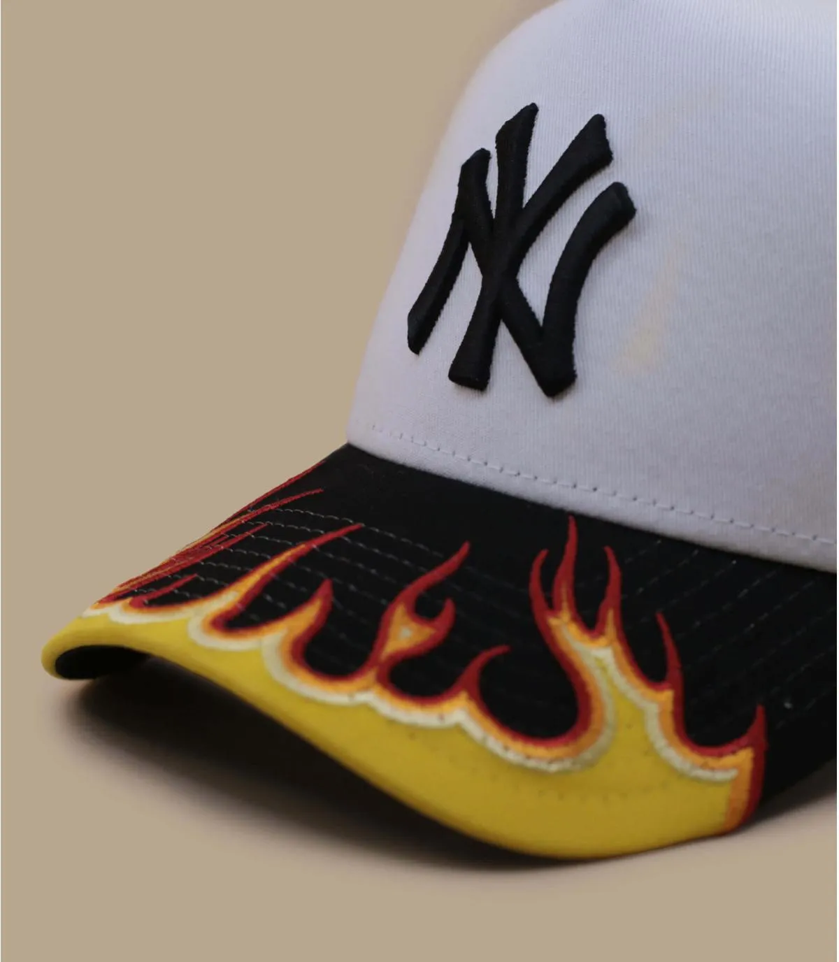 Casquette trucker NY noire flammes - Casquette  Mlb Flame Trucker New York Yankees New Era : Headict