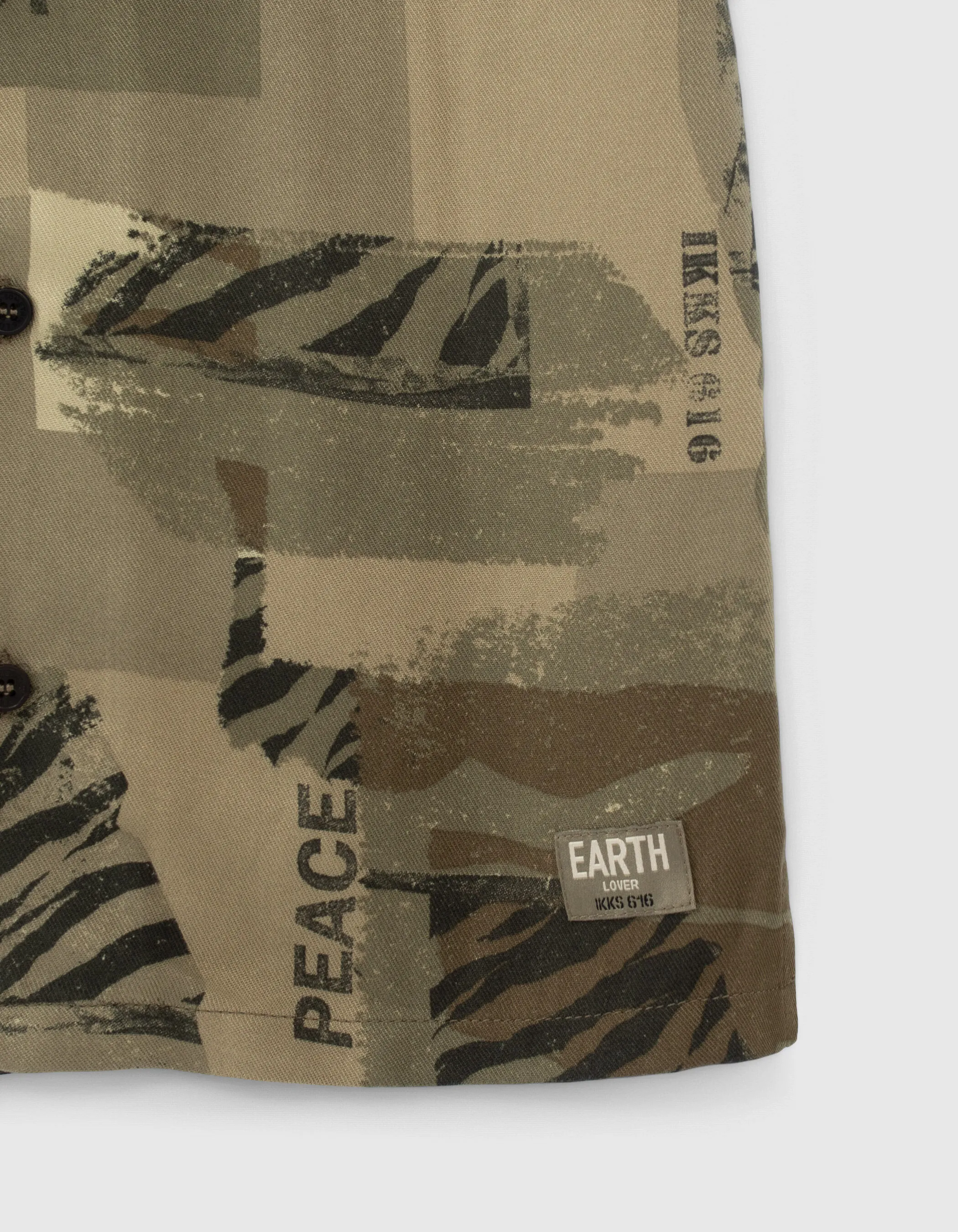 Chemise kaki LENZING™ ECOVERO™ imprimé camouflage garçon