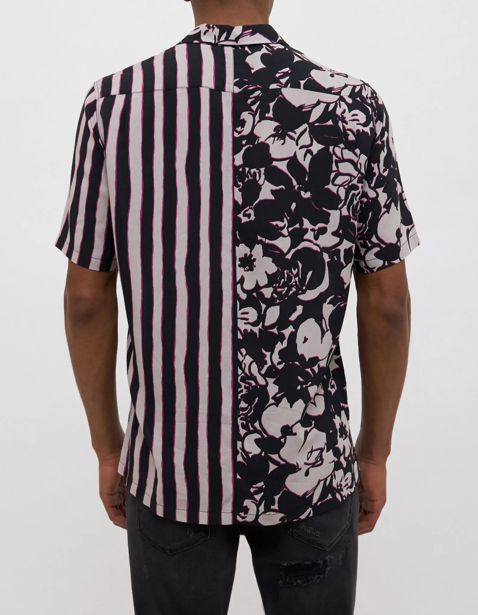 Chemise REGULAR noire à fleurs et rayures Homme