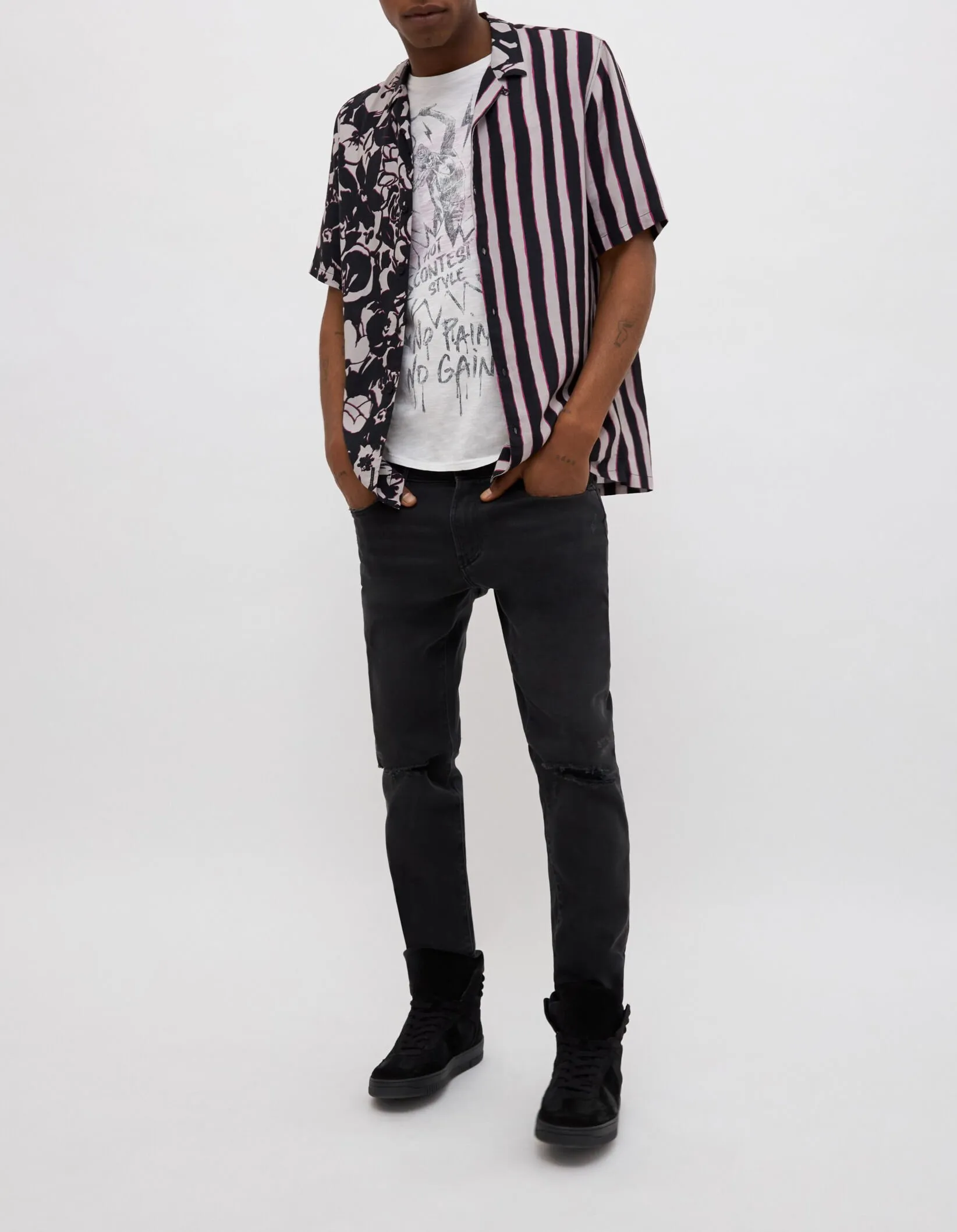 Chemise REGULAR noire à fleurs et rayures Homme