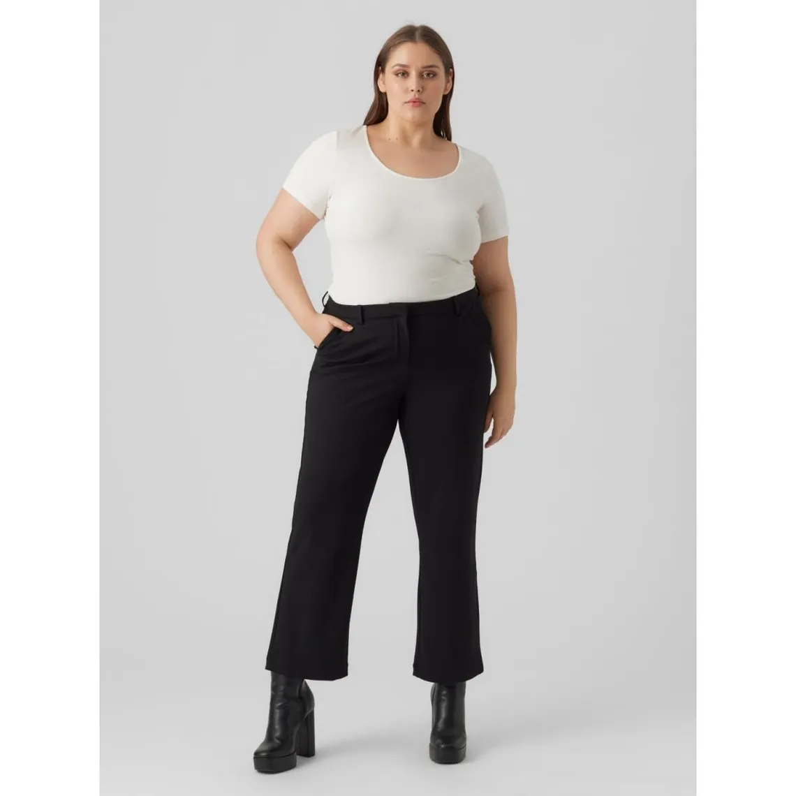 Pantalon straight fit noir Ruth | 3 Suisses