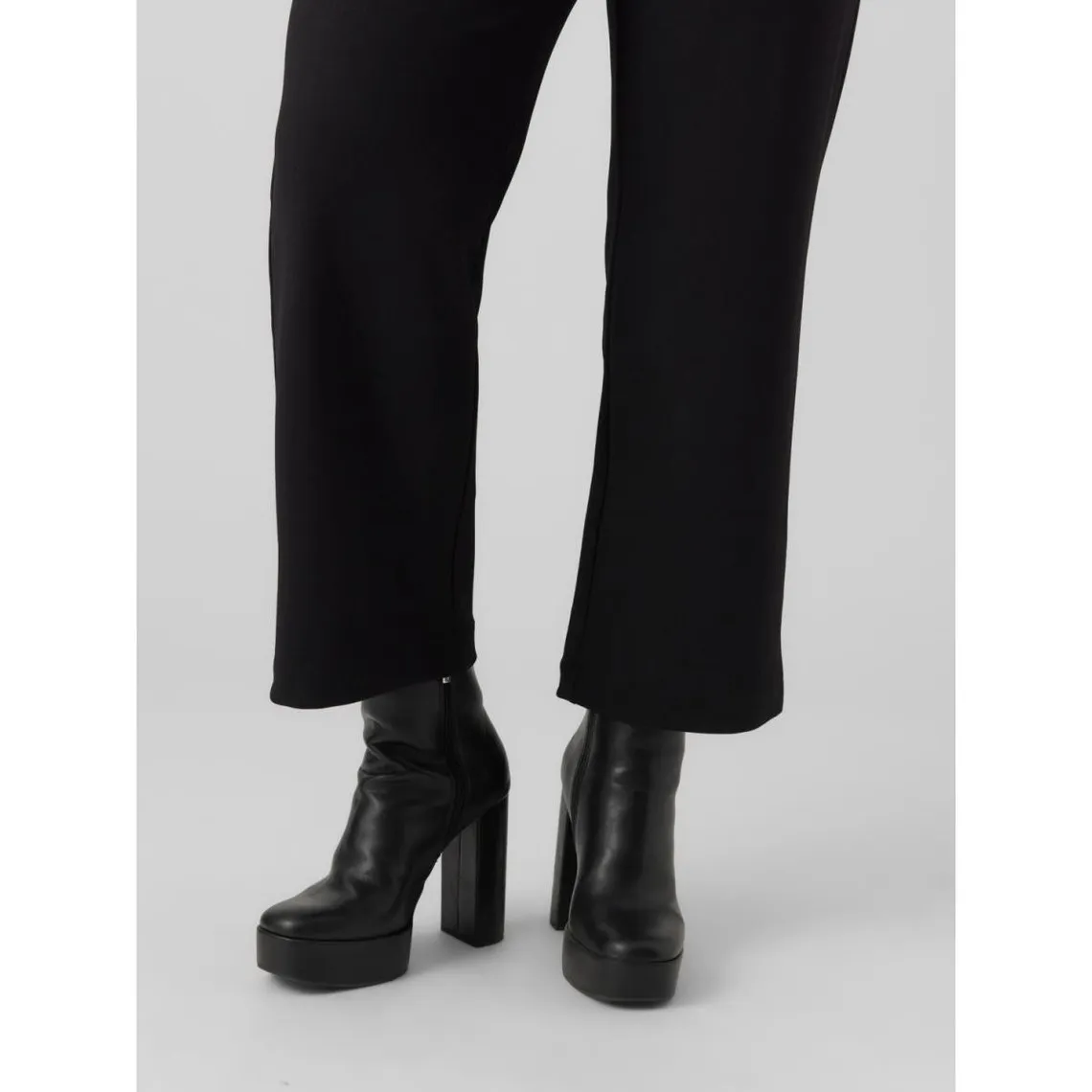 Pantalon straight fit noir Ruth | 3 Suisses