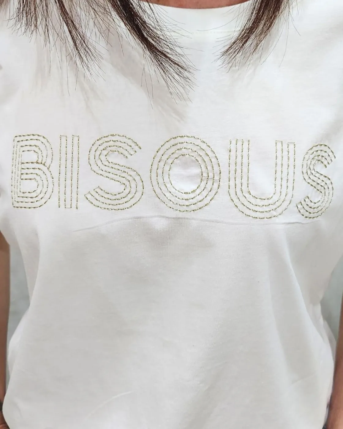 T-Shirt femme blanc broderie BISOUS